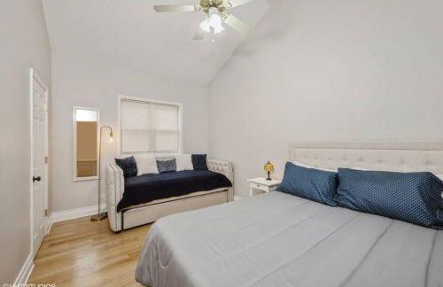 2-Bed 2-Bath Apt - Close to UC w/ Free Parking - Foto 12