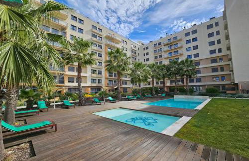 River Terrace & Pool View - Seixal - Foto 1