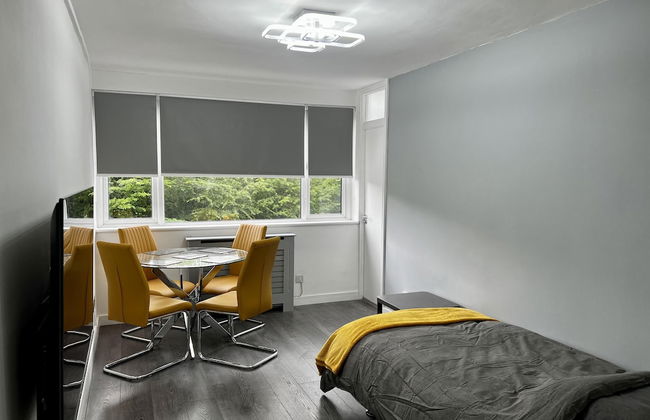 Manchester - 1 Bedroom - Sleeps 3 - Free Parking - Foto 6