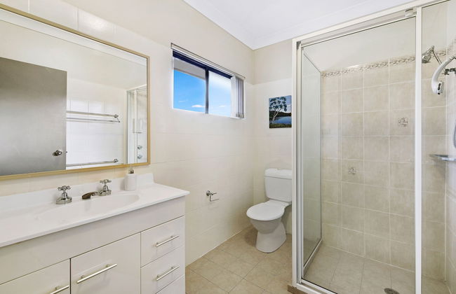 Smugglers on the Beach - Foto 50