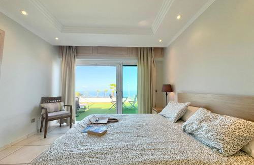 Villa Amorio a spacious modern getaway with a private heated pool & Sea Views - Foto 21