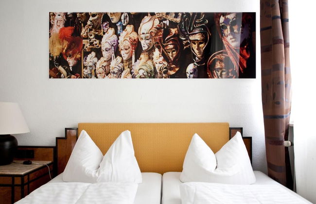 The Suite Hotel Garden - Photo 14