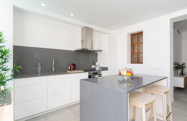 Villa With Private Terrace - Photo 12