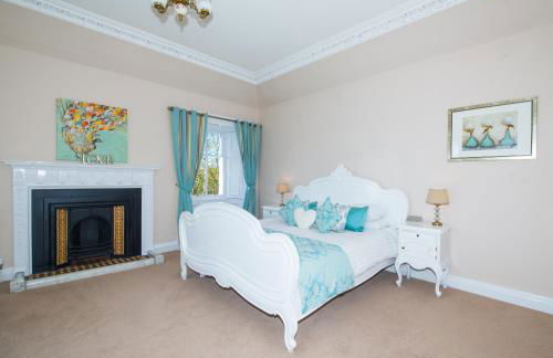 Balmeadowside Farmhouse with Hot Tub - Foto 5