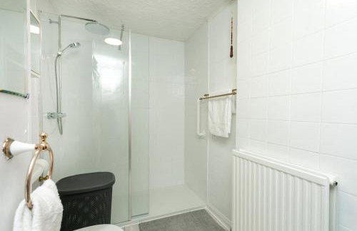 Woodhouse Stays for Contractor and Family Stay, Free Parking, Fast WiFi - Foto 12