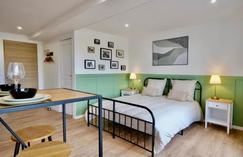 D-Day Suites - Photo 38