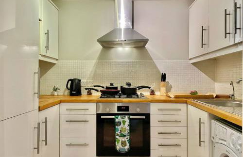 2 Bedroom House Central London - Free Parking - Foto 10