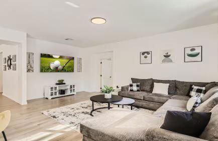 Wonderful 4BD House Private Pool & Near Disney - Foto 7