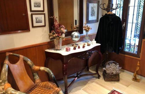 Casa en GRANADA con hermoso jardín, parking calle - Foto 4