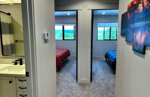 Alpine Escape Luxury Retreat, Hot Tub, Walkable, Mountain Views, 3 King Beds - Foto 36