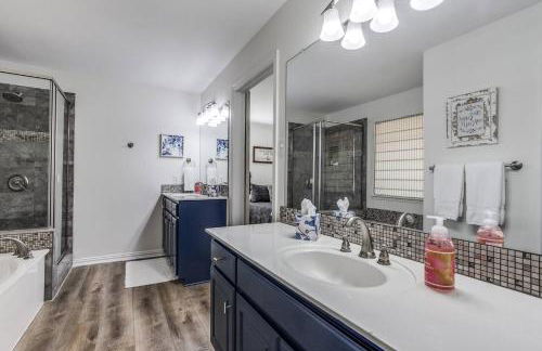 Rockwall Luxury Retreat-Pool/Spa/Patio/Gameroom - Foto 34