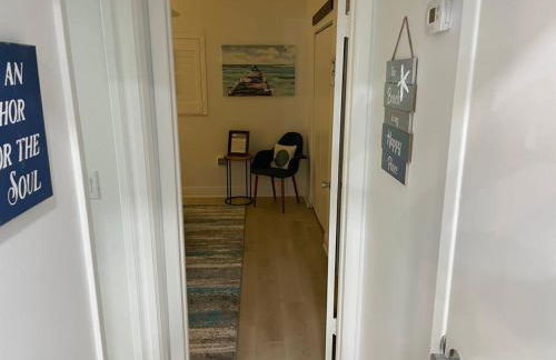 Beachfront Condo On Quiet Treasure Island- 1 Bed - Photo 24