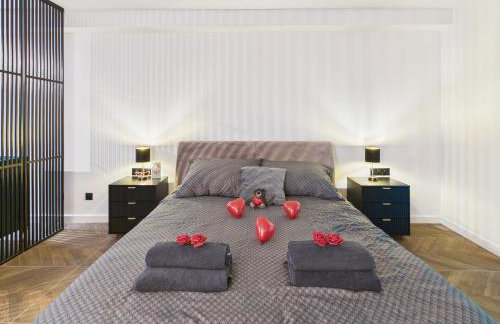 Jacuzzi LoveAparts Marki Romantic Getaway - Photo 46