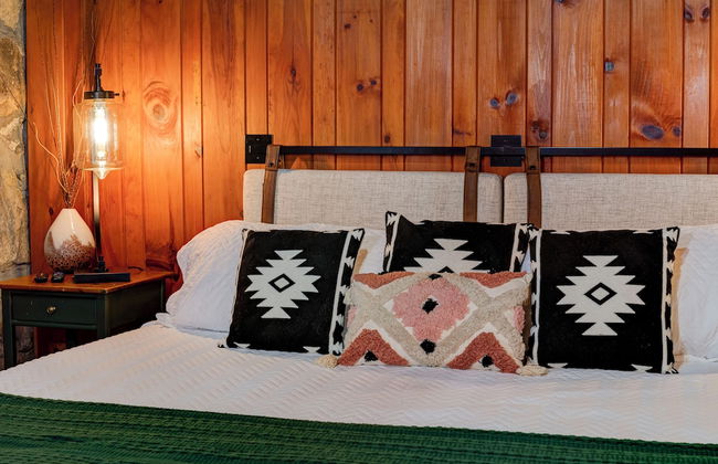 The Furry Lodge & Suites 13 - Photo 3