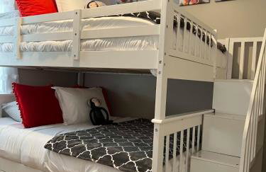 Luxurious Grand Park Family Home with Game Room and XBox - Foto 36