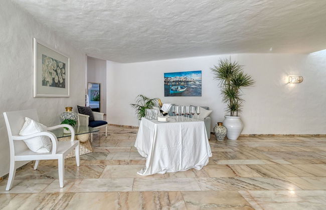 Golfinhos Magnificent Spacious 5 Bedroom Villa - Foto 22