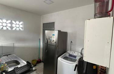 Casa Aconchegante com 2 quartos a 9 minutos de carro para as praias mais procuradas da região - Foto 18