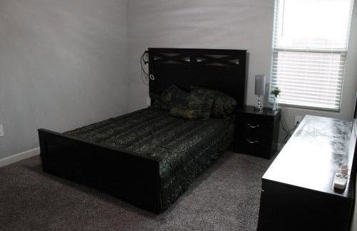 Modern Desert Retreat with and Mountain View - Foto 13