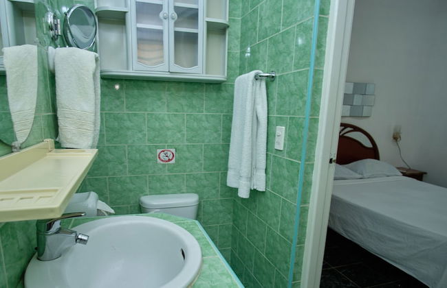 Villa in Cárdenas with swimming pool and garden - Photo 45