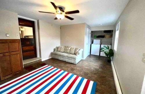 Vintage cute house 5 min from the beautiful Falls! - Foto 4