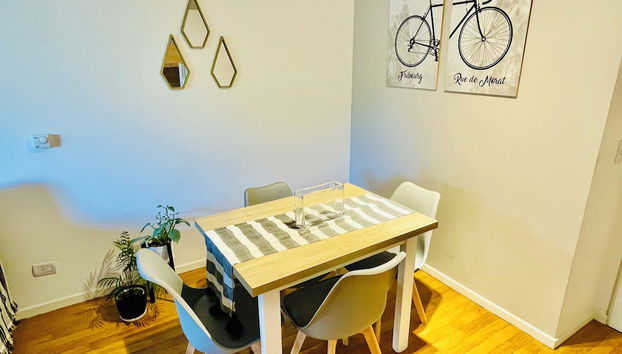 Stylish Apartment with Pool Acces - Foto 4, Servicio de comidas en la habitación