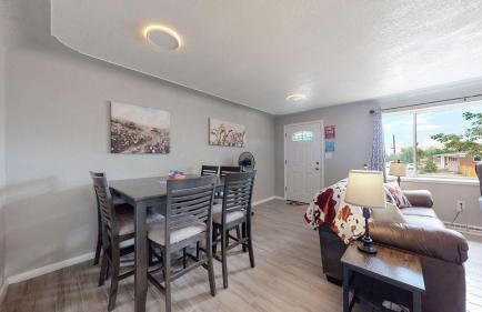 Arvada Private Family Home with Two King Beds - Foto 11