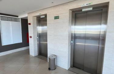 Apartamento confortável, localização extra -recepção 24h- Varanda com vista panorâmica - Foto 15