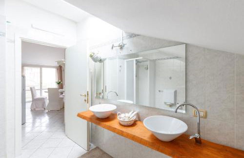 Elly's Home [Parcheggio Privato] - Photo 10