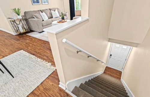 New! Cozy Upper 1BR Flat near Downtown Roseville - Foto 20