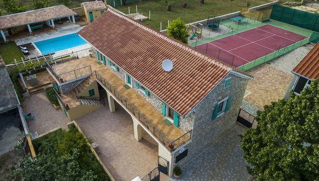Božini dvori- Villa with Pool, Sauna , Jacuzzi and multifunkcional sport Court - Foto 2, Immagine principale