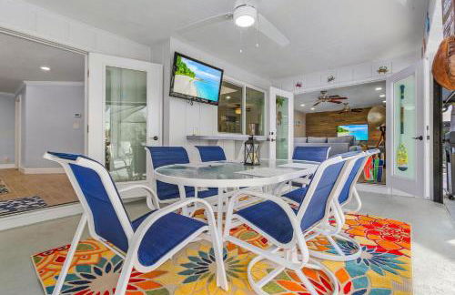 Villa Tiki w/ heated Pool very quiet & green Oasis - Photo 12