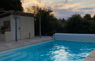 Rustic cottage with stunning swimming pool - Foto 28