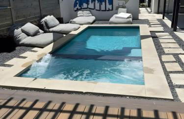 Modern 2-Home Private Oasis w Pool Hot Tub in DT - Foto 1