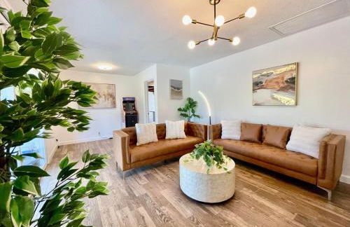 Unique & Spacious house near Disney, Knott, BBQ - Foto 1