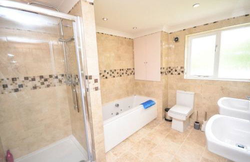 The Willows Wroxham - Photo 14