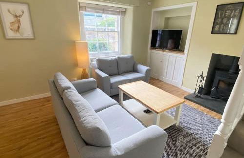 Charming 3/4 bedroom semi-detached cottage. - Foto 6