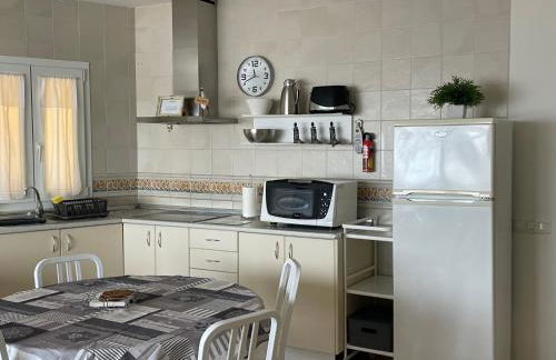 MY OCEAN HOME !!! Breathtaking location, Steps to the ocean, Spacious sea view, Fully Equipped and Well-Furnished with Private Entrance and High-Speed Fiber Optic Internet - Photo 39