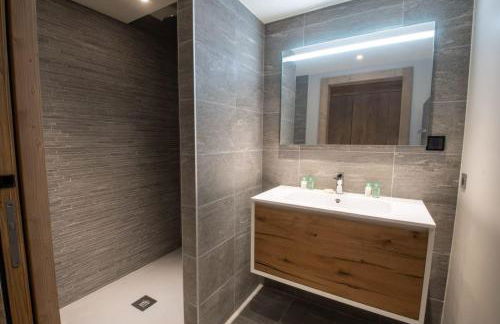 Luxueux appartement skis aux pieds, jacuzzi privatif - Foto 11