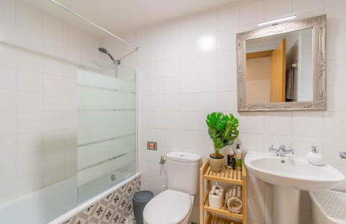 Acogedora habitación en apartamento con terraza - Photo 13