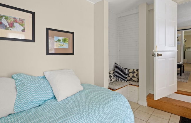 Cozy Colchester Cabin near Lake by RedAwning - Foto 10