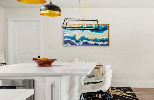 Manchaca 4 bedroom sleeps 10 Pool and Hot tub - Photo 29