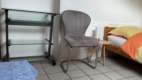 Ferienwohnung , ruhig gute Messe Anbindung,Parkplätze & Top- öffentliche Verkehrsmittel zur City und Messe - Foto 5