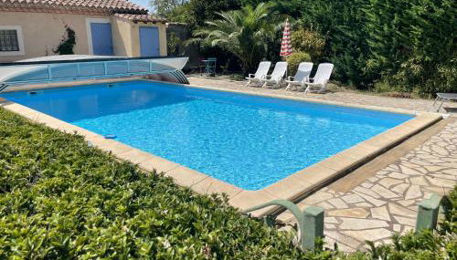 CHARMANT LOGEMENT AVEC PISCINE EN PROVENCE au premier étage d une villa - Foto 2, Garden, sunbed