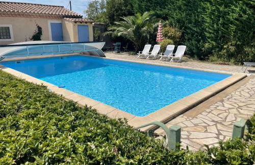 CHARMANT LOGEMENT AVEC PISCINE EN PROVENCE au premier étage d une villa - Foto 2