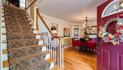 Antique Charm 3BR Gourmet Kitchen & Large Yard - Foto 2