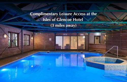 Forest Corner Luxury Home with Hot Tub - Foto 28