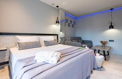 Moon Boutique Hotel - Ultra Luxury Suites with Pool, Perfect for Fun and Relaxation By Villa Mana Gers - Photo 42