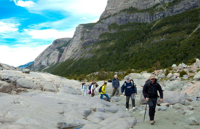 Trek au lac Frías + Balade en bateau à moteur dans les glaciers - Photo 2