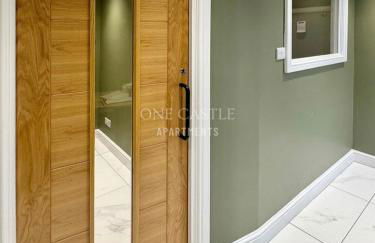 Exclusive Deals l Last-Minute Specials l Free Parking I Short term Booking l Garden I Sleeps Up to 6 l 3 Bed & 2 Bath I One Castle Apartments Short-lets and Serviced Accommodation - Photo 10