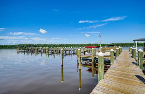 St Johns River Retreat in Welaka with Dock Access - Foto 4